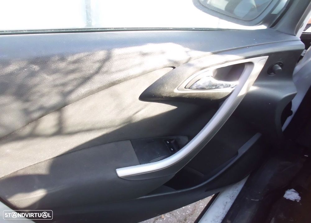 Peças Opel Astra J Sports Tourer 2010 a 2016 - 13