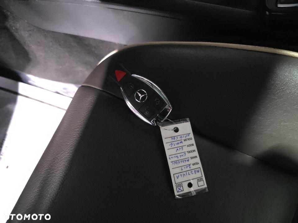 Mercedes-Benz GLK 350 4-Matic - 13