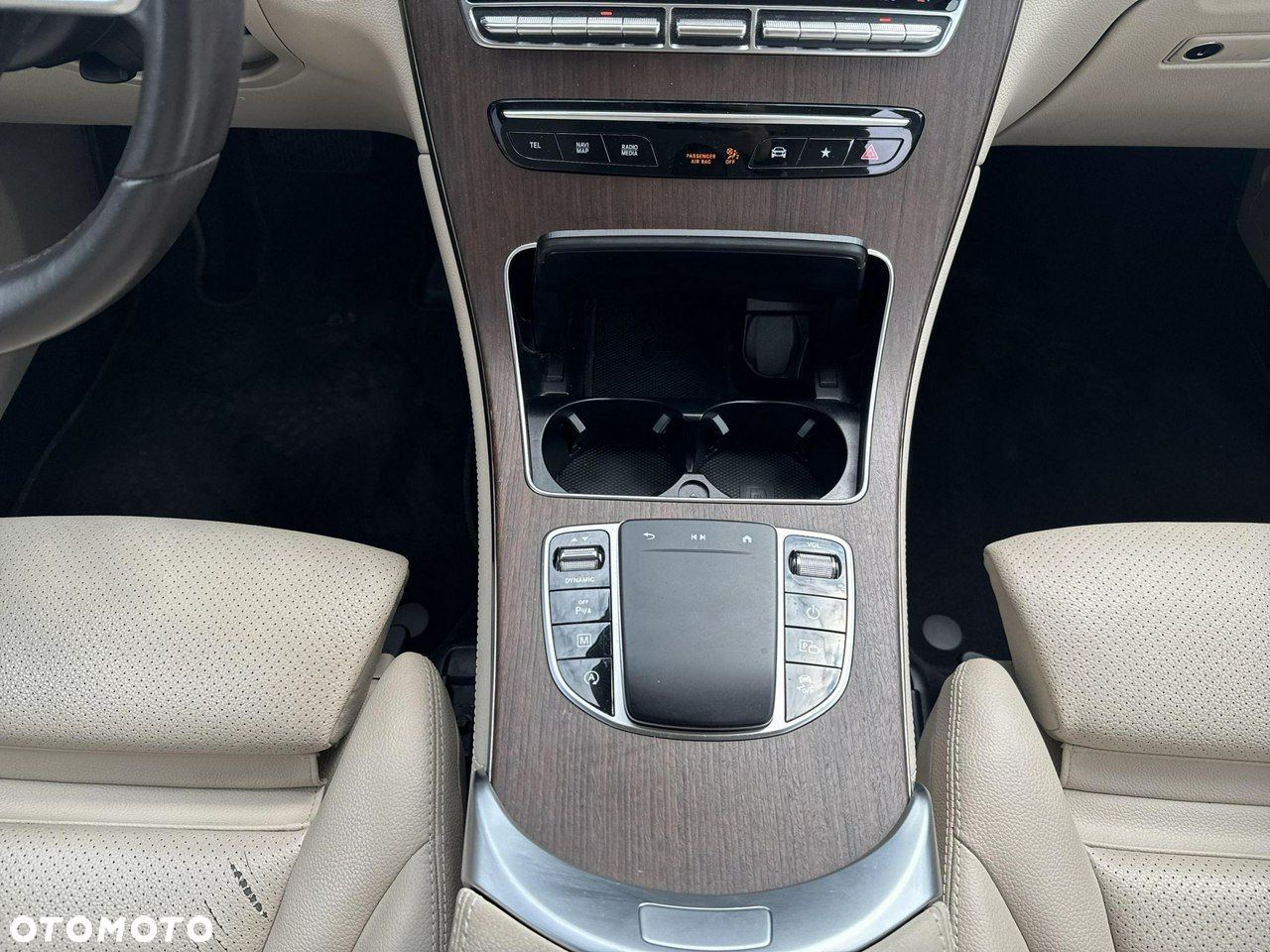 Mercedes-Benz GLC - 25