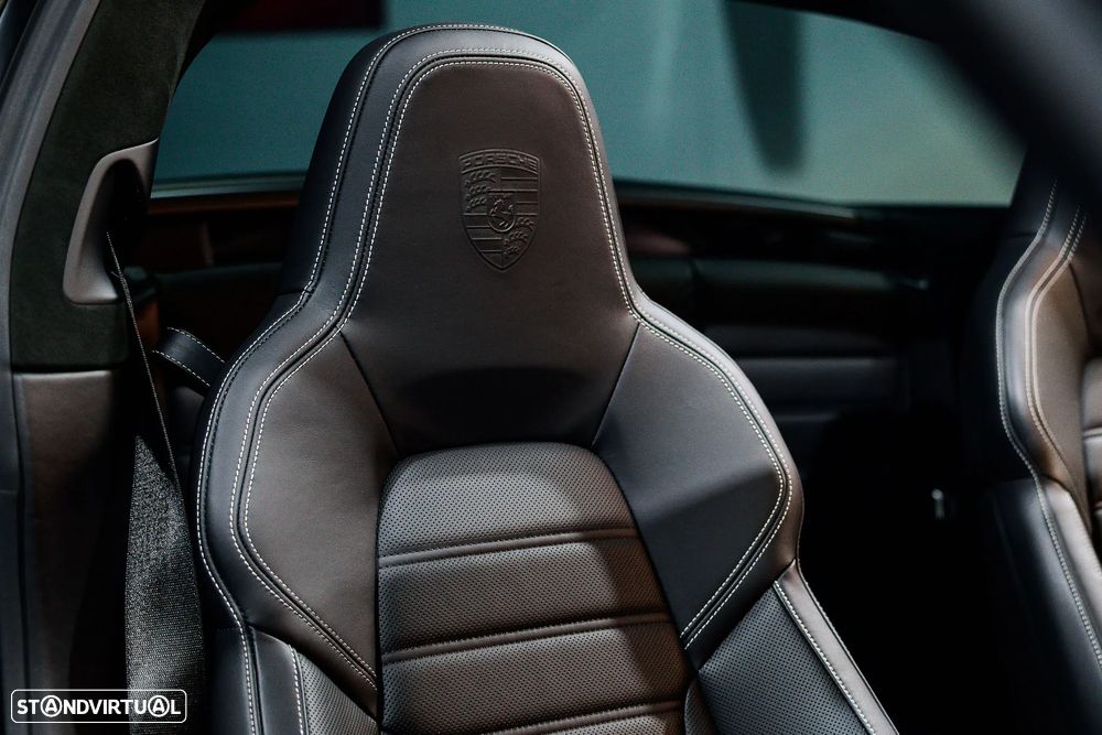 Porsche 911 (992) Targa 4 GTS PDK - 20