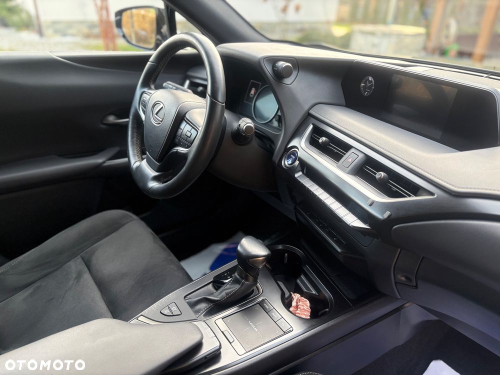 Lexus UX 250h Prestige 2WD - 10