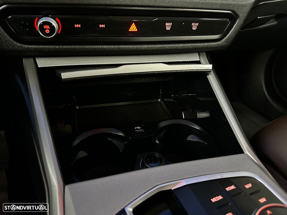 BMW 320 e Touring xDrive Aut. Luxury Line - 42