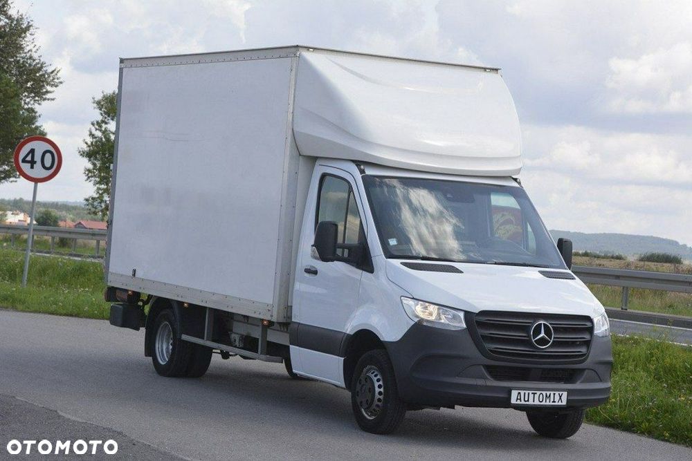 Mercedes-Benz Sprinter - 13