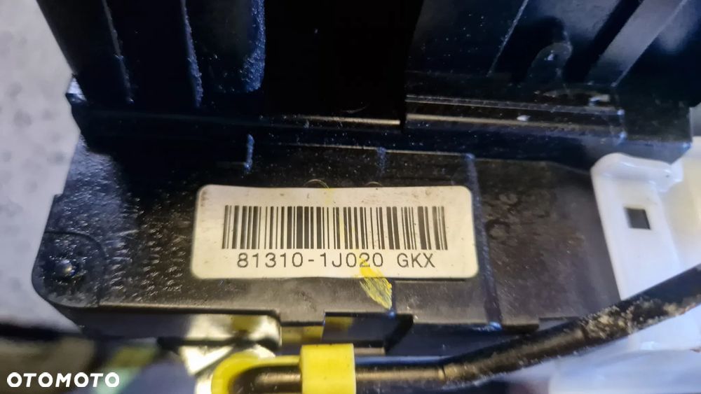 HYUNDAI I20 08-12 ZAMEK DRZWI LEWY PRZÓD 81310-1J020  4PIN - 3