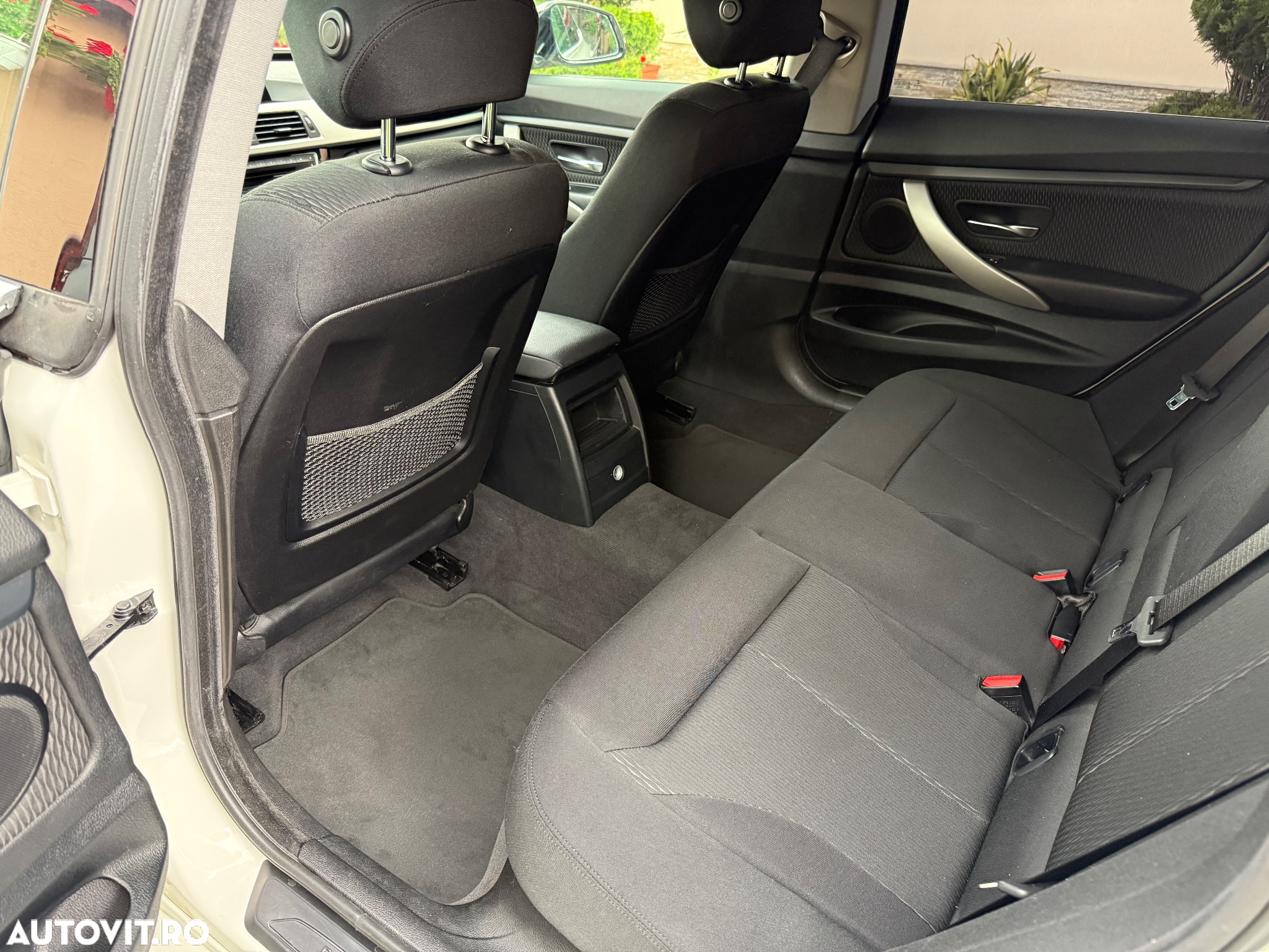 BMW Seria 3 318d Advantage - 13