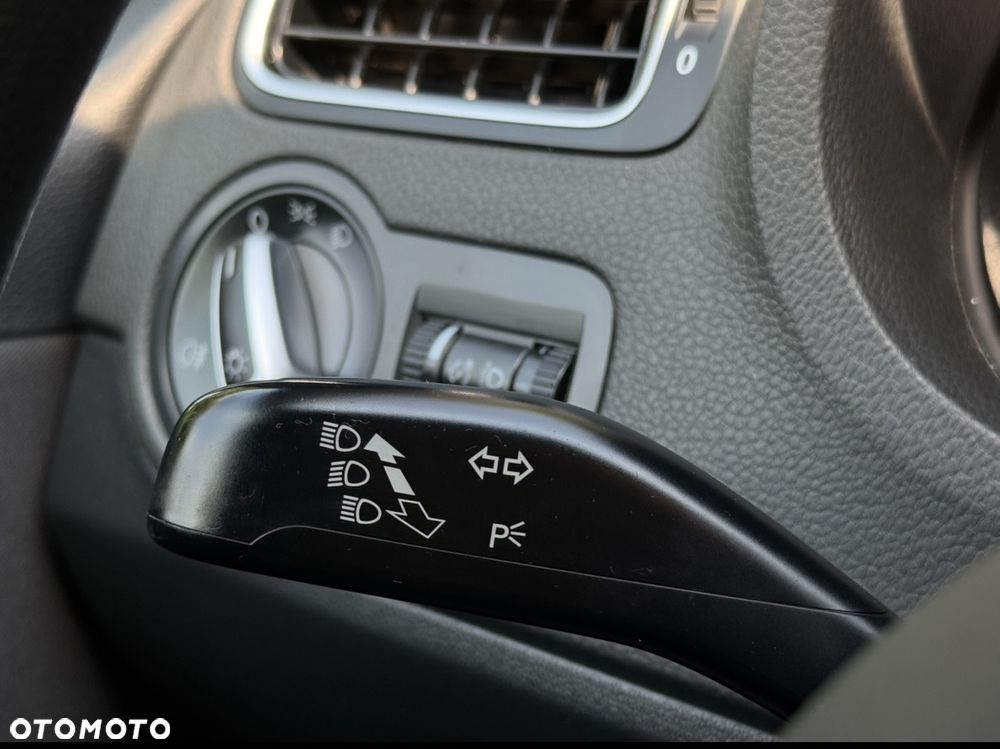 Volkswagen Polo 1.4 Life - 26