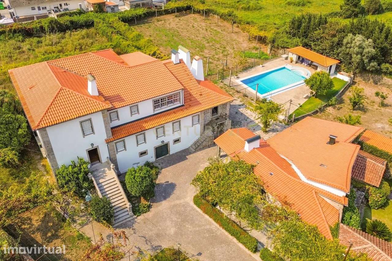 Casa Senhorial com 975 m2 + terreno para vinha 4 618 m2 em Amares, Bra - Grande imagem: 2/52