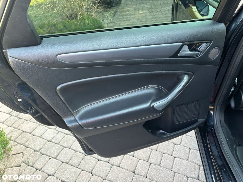 Ford Mondeo 2.0 TDCi Champions Edition - 21