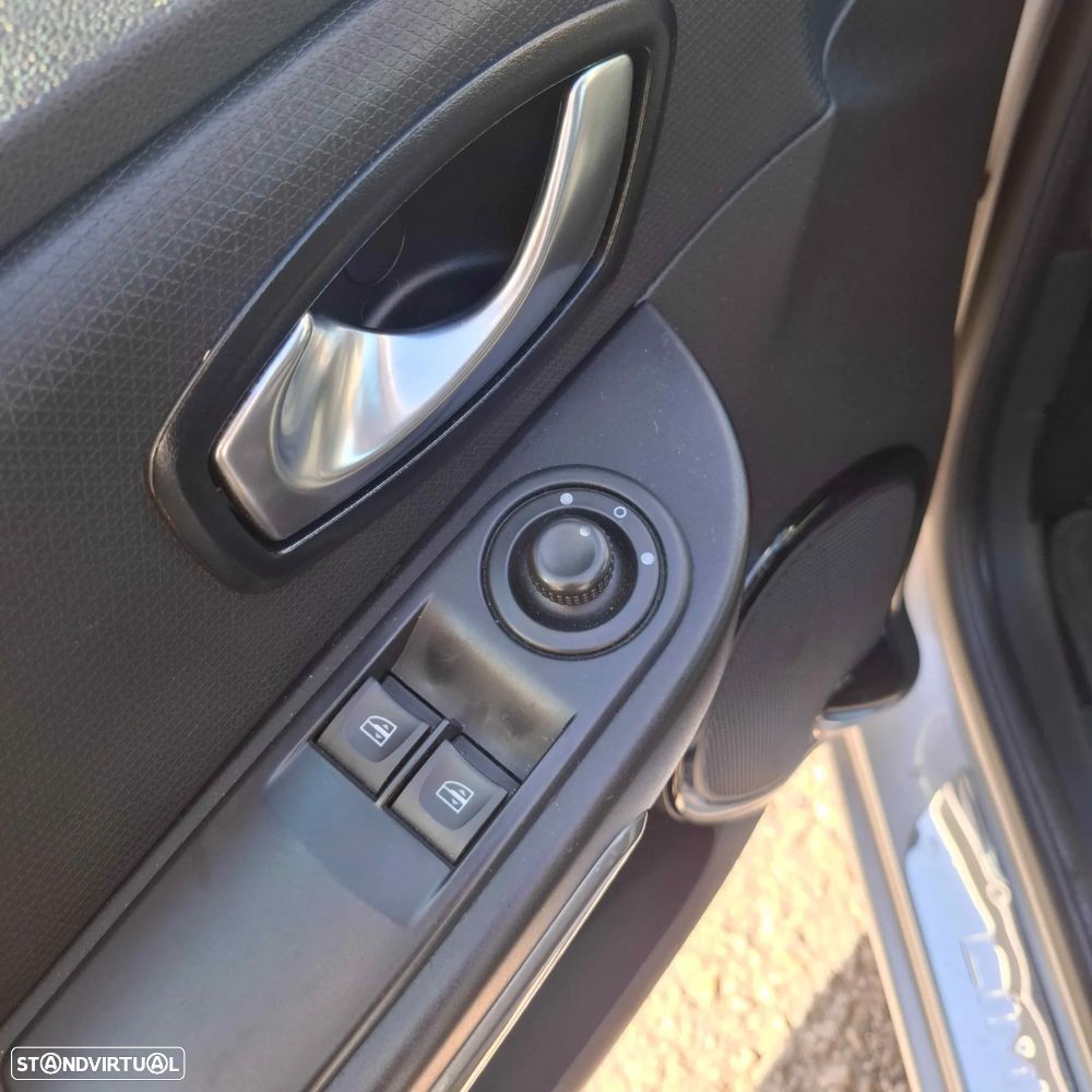 Renault Clio Sport Tourer 0.9 TCe Limited - 7