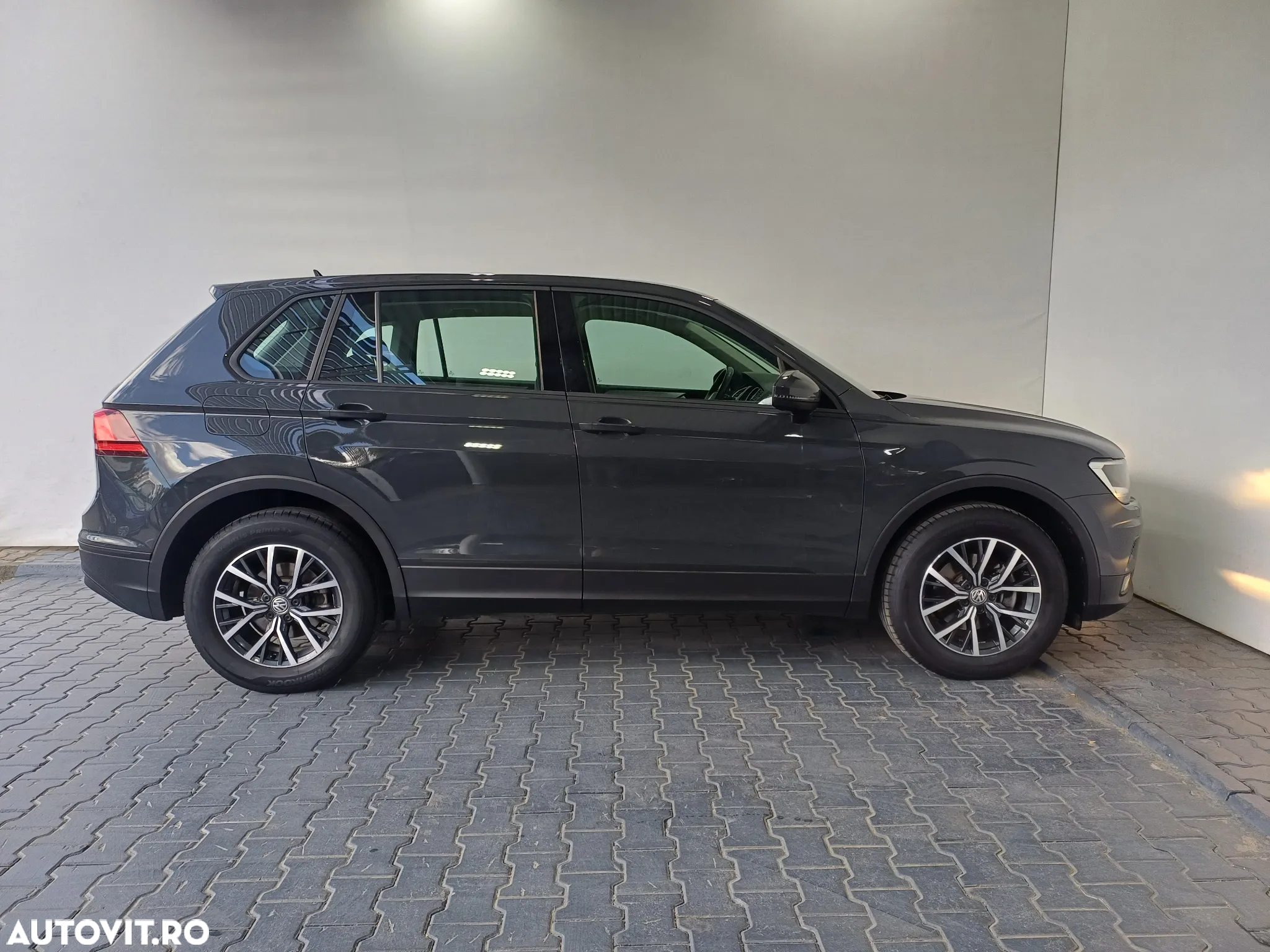 Volkswagen Tiguan 2.0 TDI 4Mot Trendline - 36