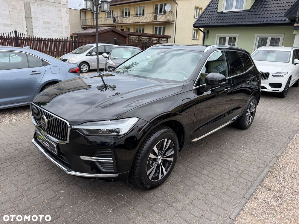 Volvo XC 60 T6 Plug-In Hybrid AWD Core - 24