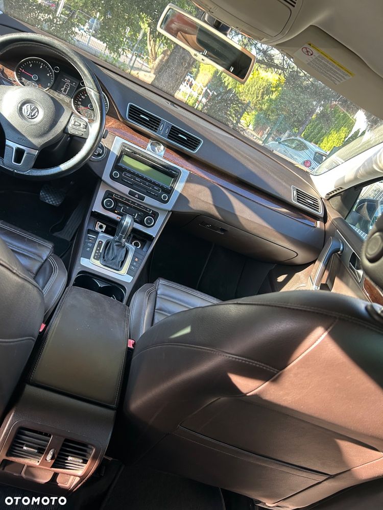 Volkswagen Passat 2.0 TDI DSG BlueMotion Technology Highline - 8