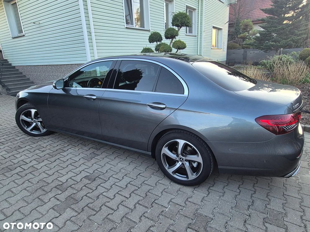 Mercedes-Benz Klasa E 200 4-Matic - 8