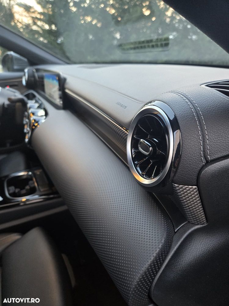 Mercedes-Benz CLA 180 - 12