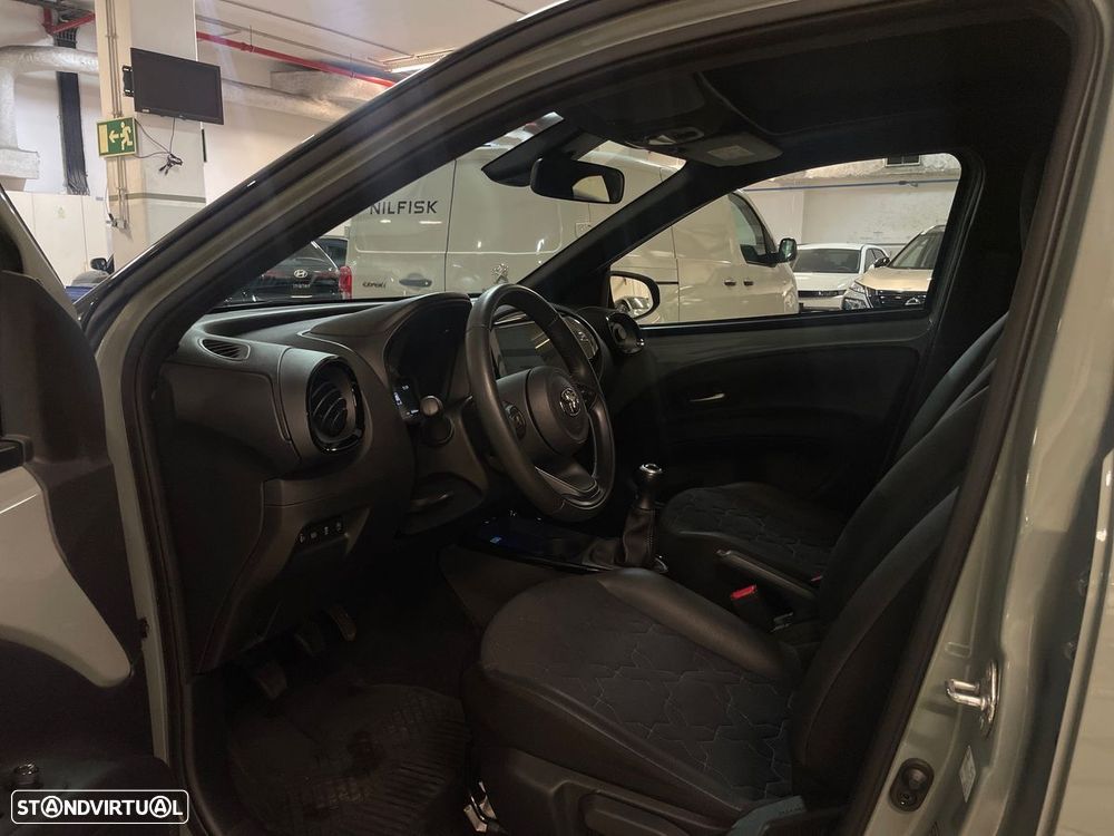 Toyota Aygo X 1.0 Envy - 12