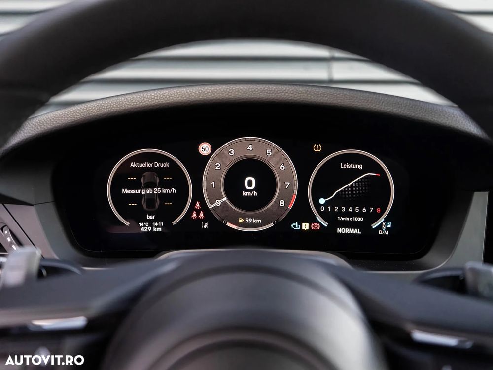 Porsche 911 Carrera PDK - 13