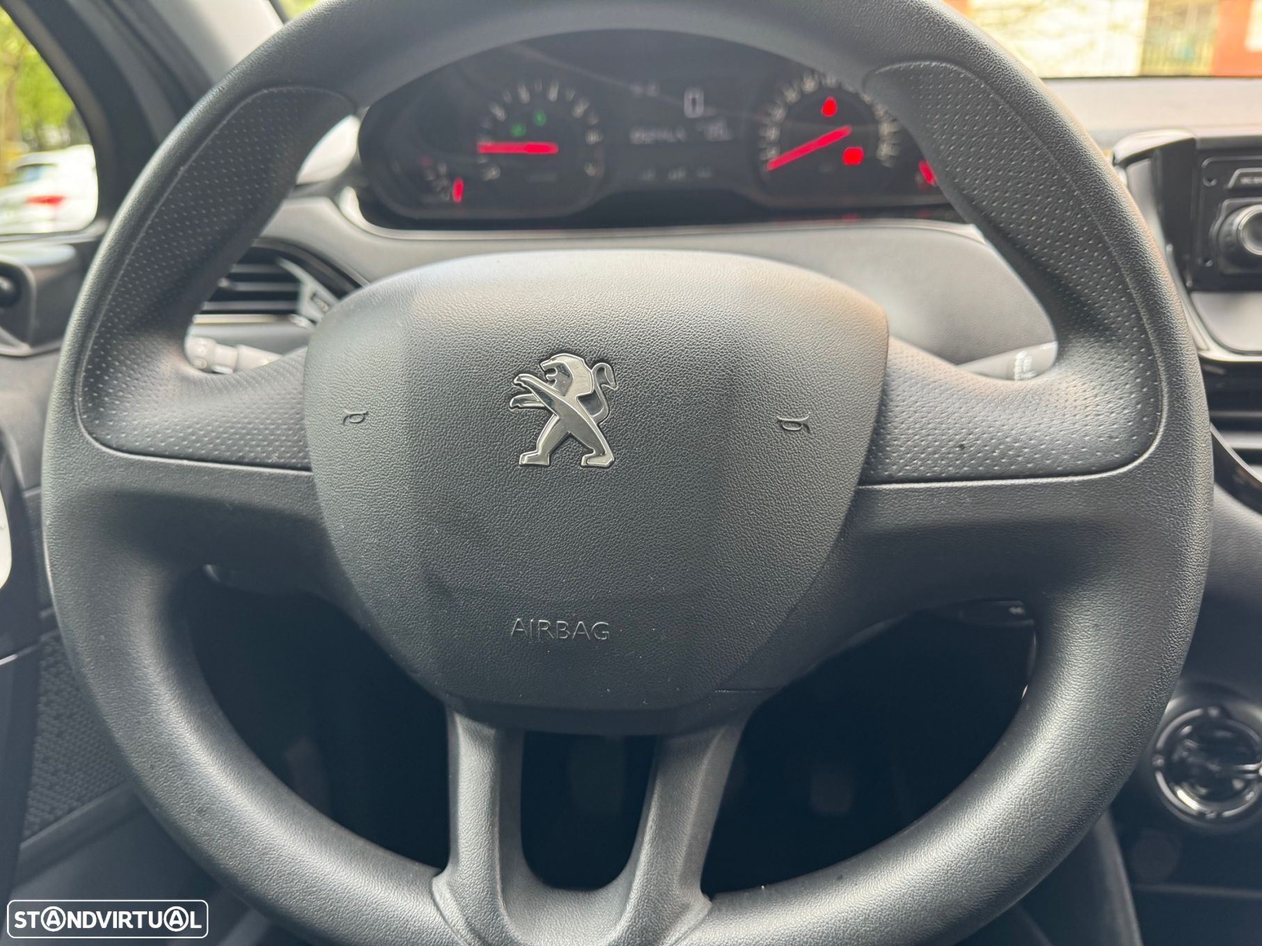 Peugeot 208 1.2 VTi Access - 19