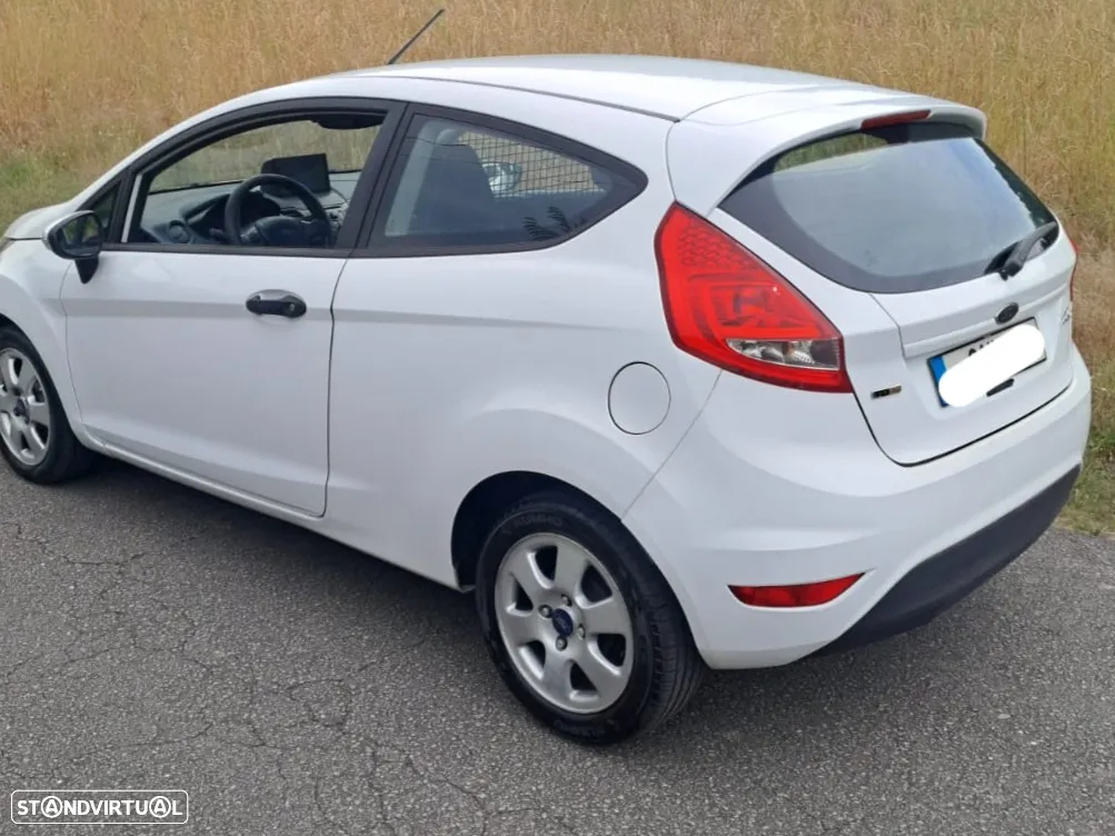 Ford Fiesta - 5
