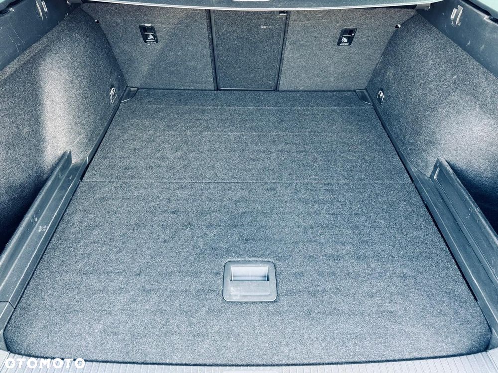 Volkswagen Passat 2.0 TDI SCR DSG Business - 10