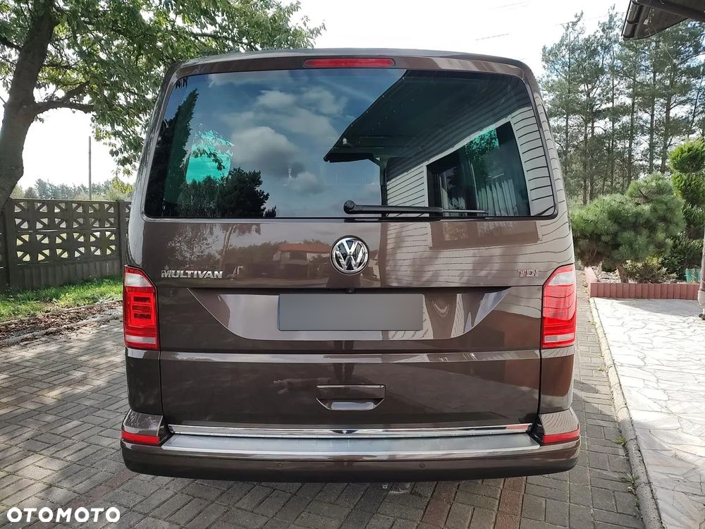 Volkswagen Multivan - 10