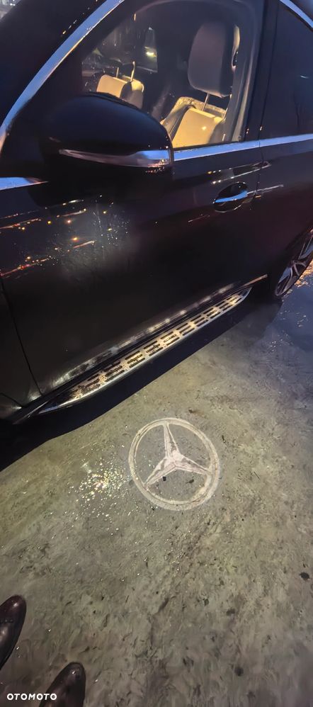 Mercedes-Benz GLE 400 d 4Matic 9G-TRONIC AMG Line - 13