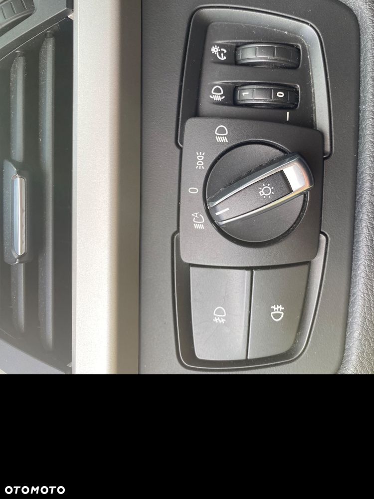 BMW Seria 3 316d - 13