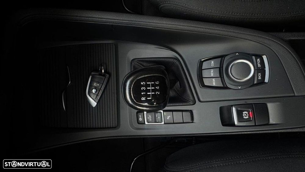 BMW X1 18 d sDrive Advantage - 15