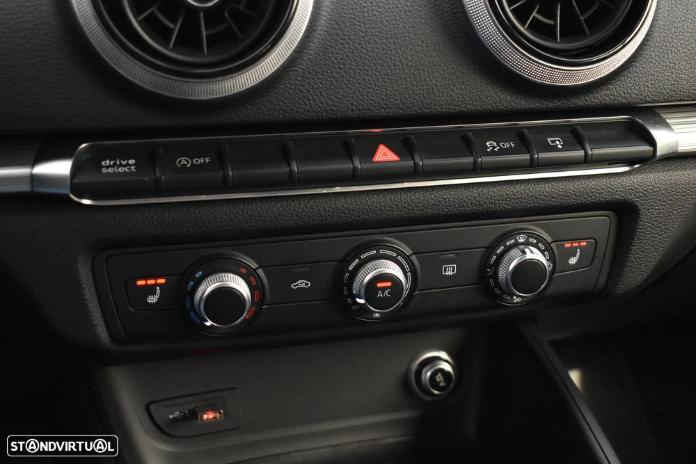 Audi A3 Cabrio 2.0 TDi S-line - 44