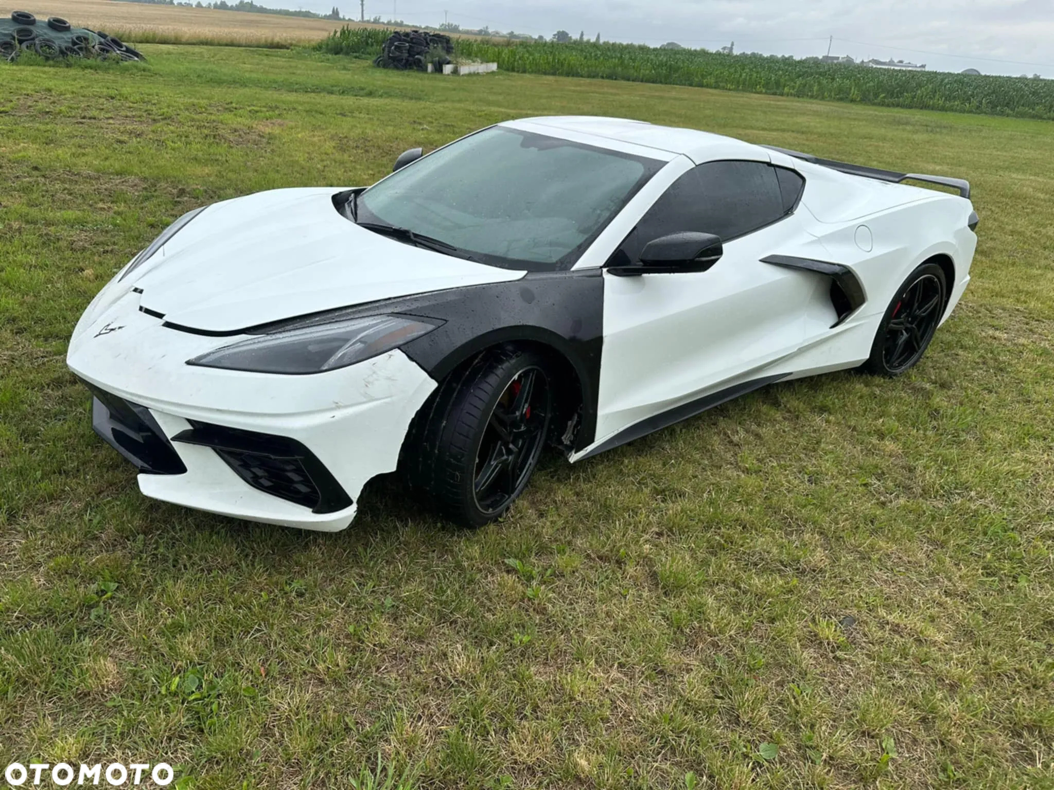Chevrolet Corvette - 12