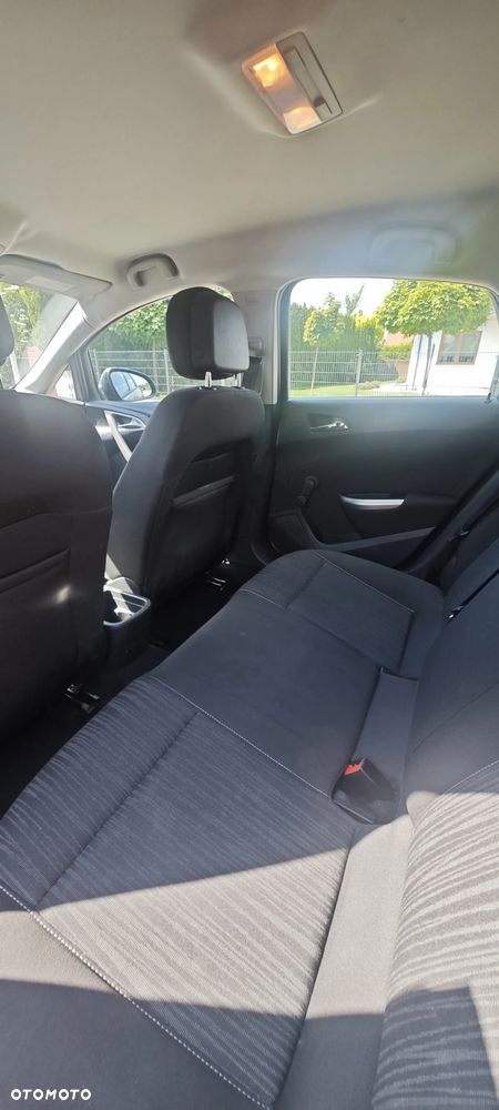 Opel Astra 1.6 Enjoy - 27