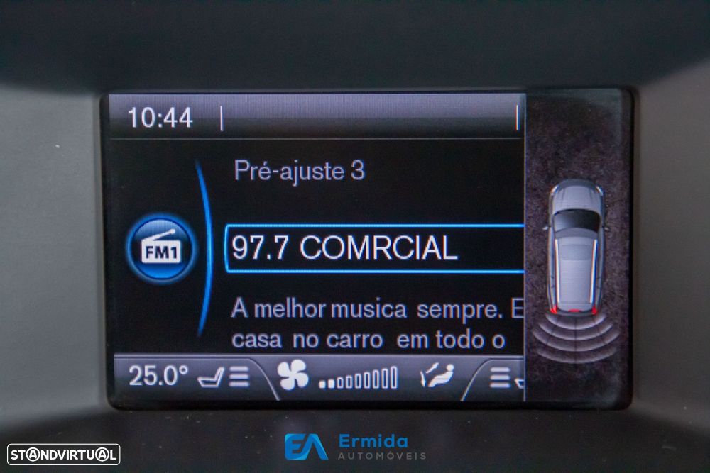 Volvo V60 2.0 D3 Momentum - 25