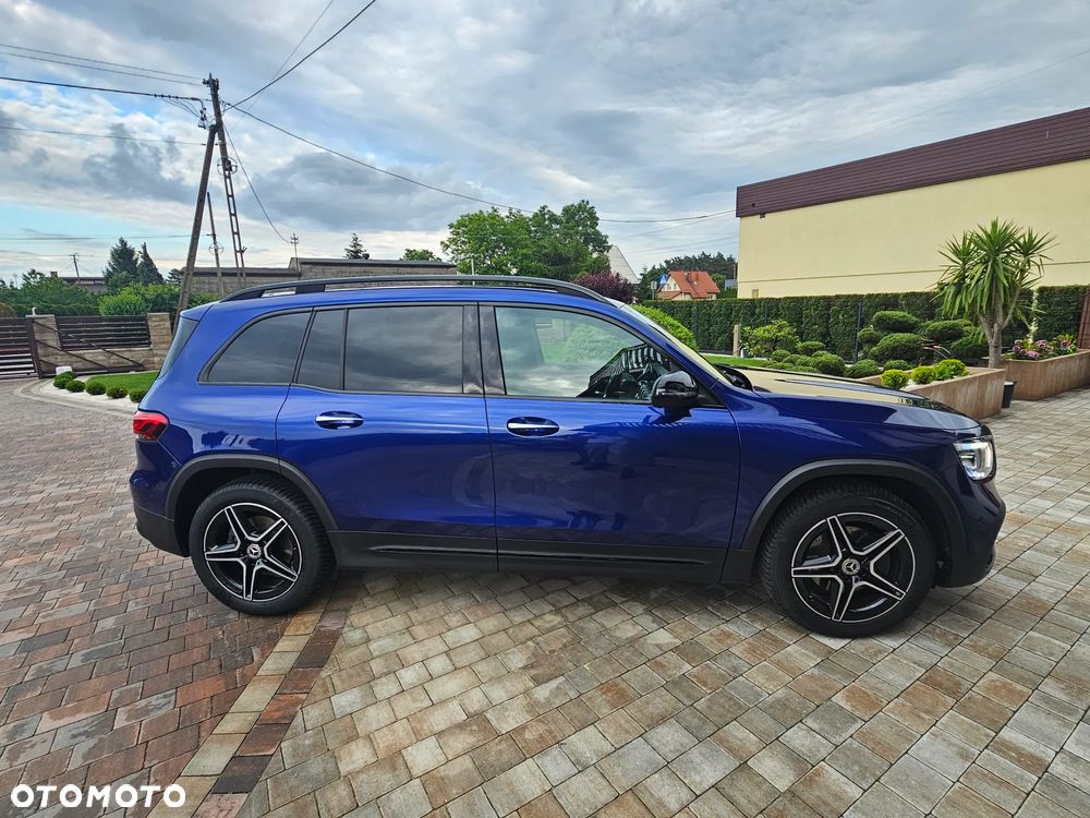 Mercedes-Benz GLB 200 7G-DCT AMG Line - 3