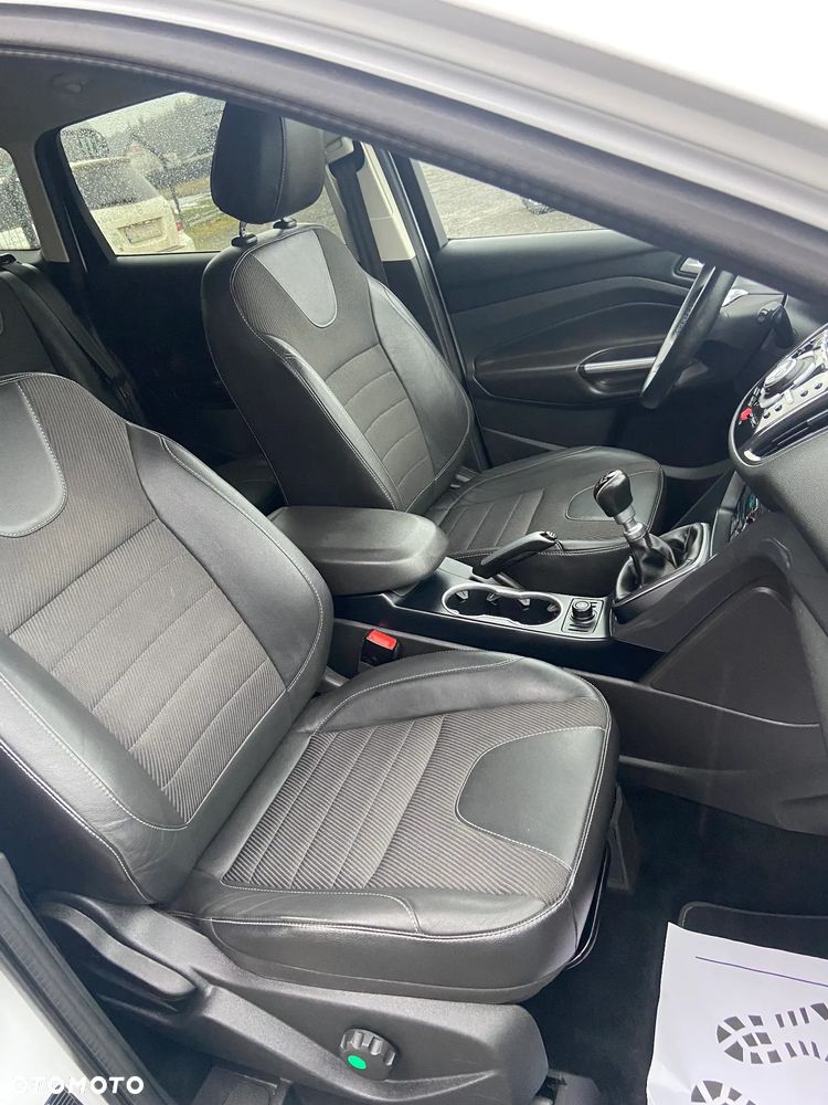 Ford Kuga 2.0 TDCi 4x4 Titanium - 30