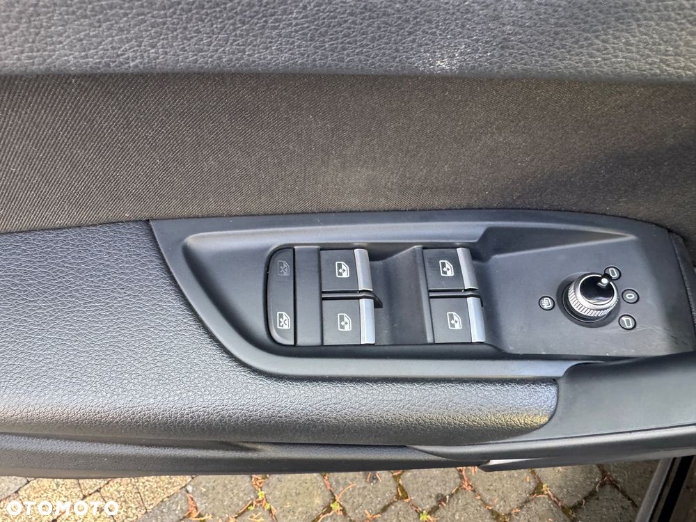 Audi Q5 50 TFSI e Quattro S tronic sport - 9