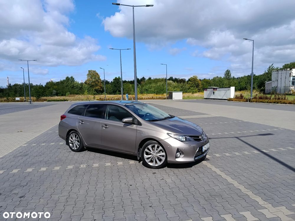 Toyota Auris - 1