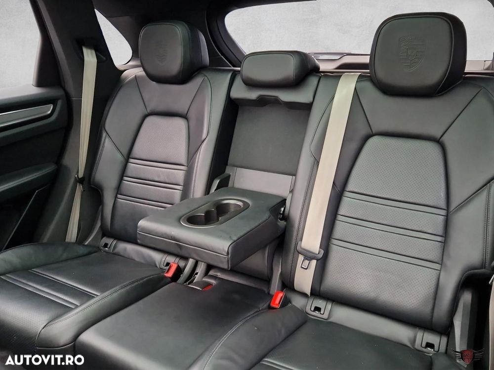 Porsche Cayenne S Tiptronic S Platinum Edition - 18