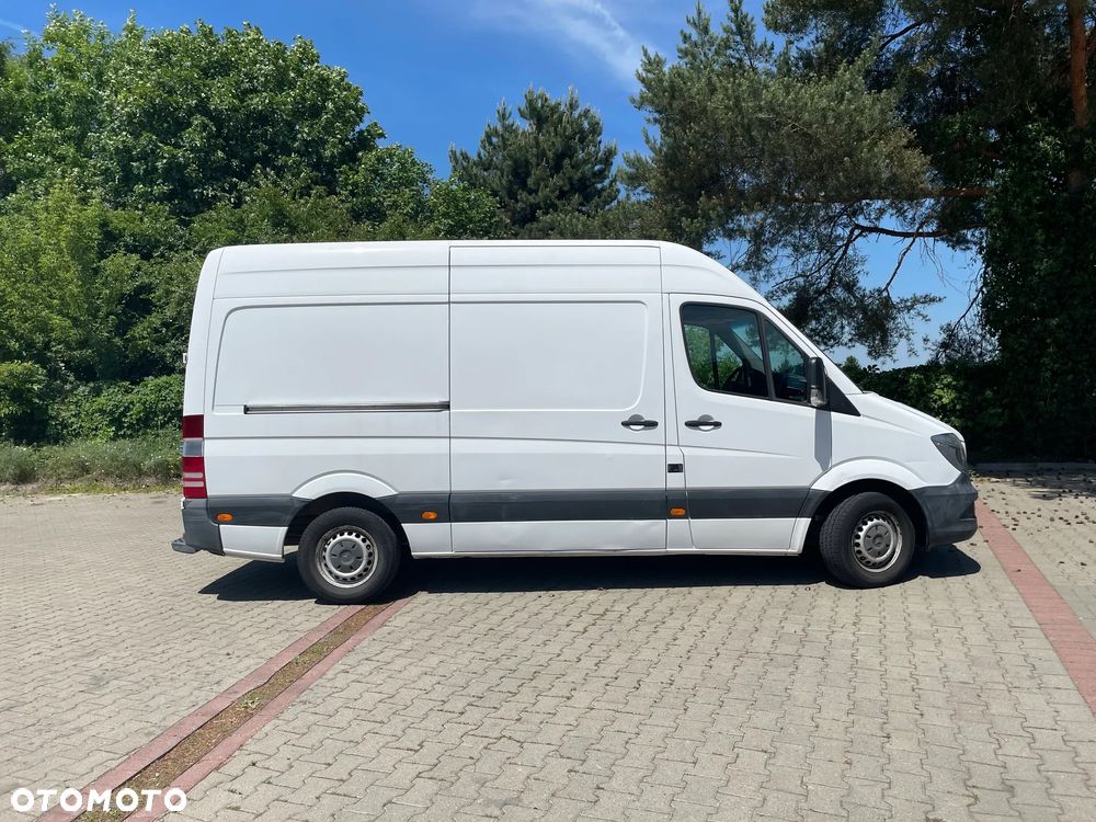 Mercedes-Benz Sprinter - 4