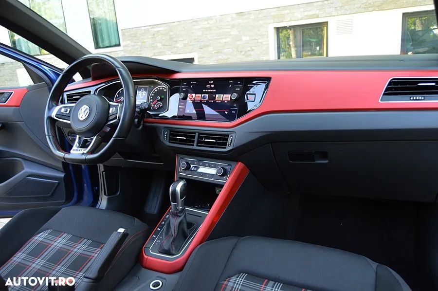Volkswagen Polo 2.0 TSI OPF DSG GTI - 2