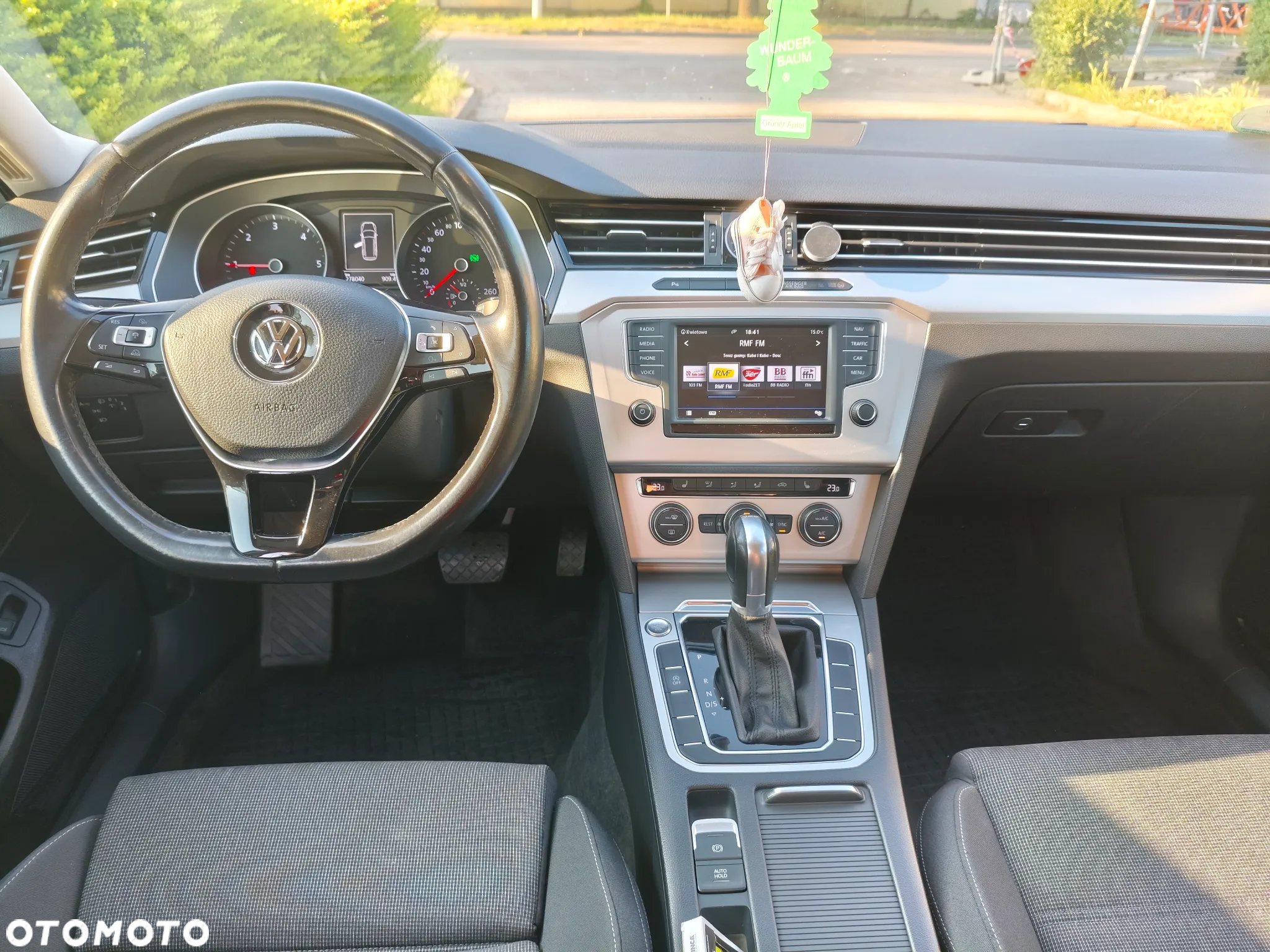 Volkswagen Passat 2.0 TDI BMT Comfortline DSG - 9