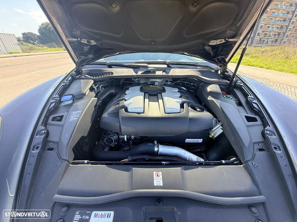 Porsche Cayenne - 24