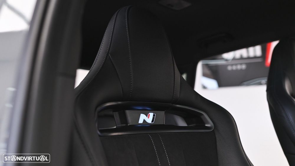 Hyundai i30 N 2.0 T-GDi Pack Performance 8DCT - 44