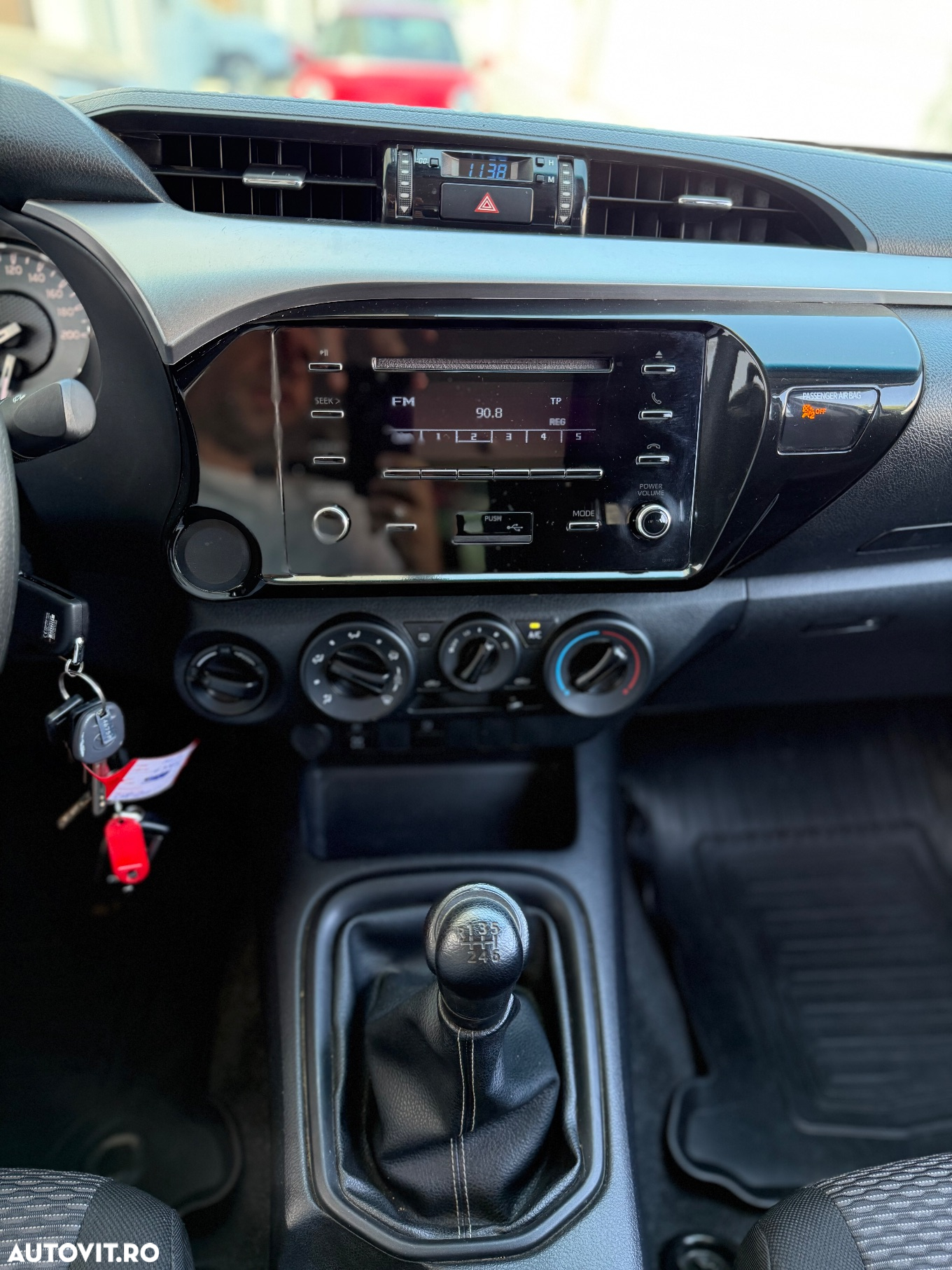 Toyota Hilux 2.4D 150CP 4x4 Double Cab 6MT Style - 16