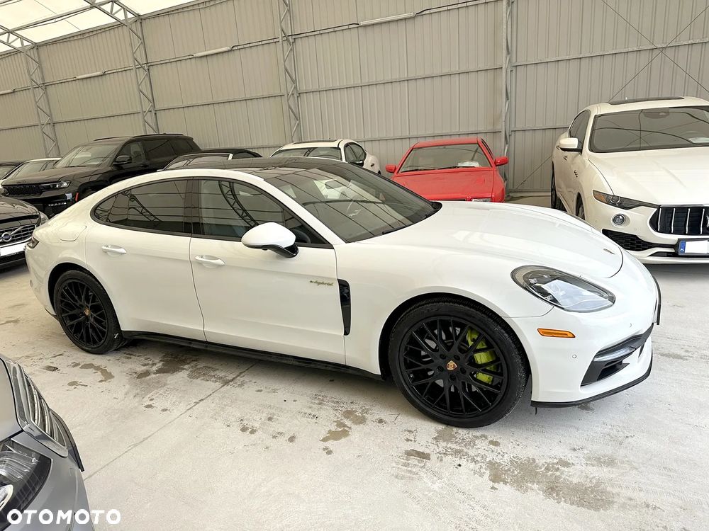 Porsche Panamera ver-4-e--hybrid-sport-turismo - 12