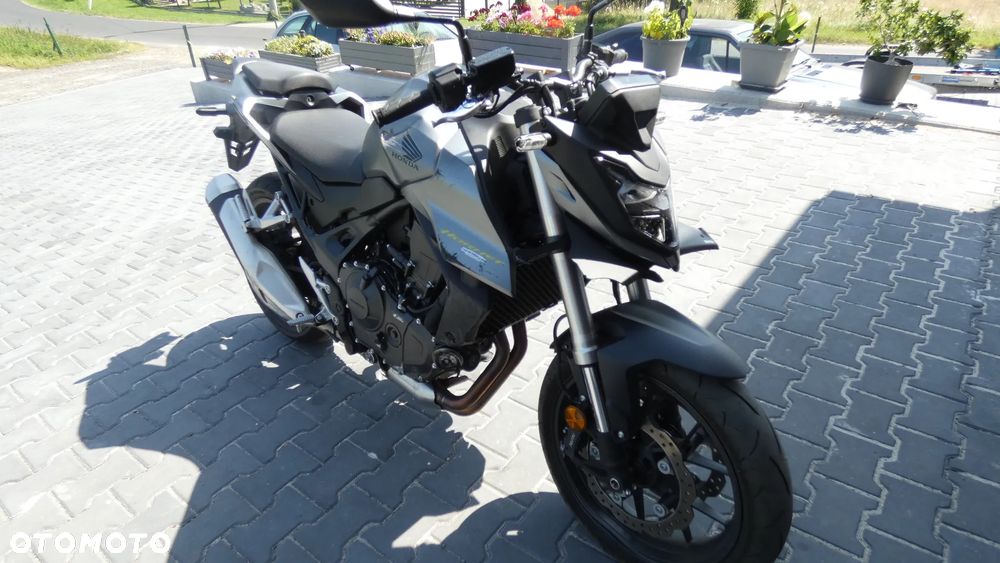Honda Hornet - 4