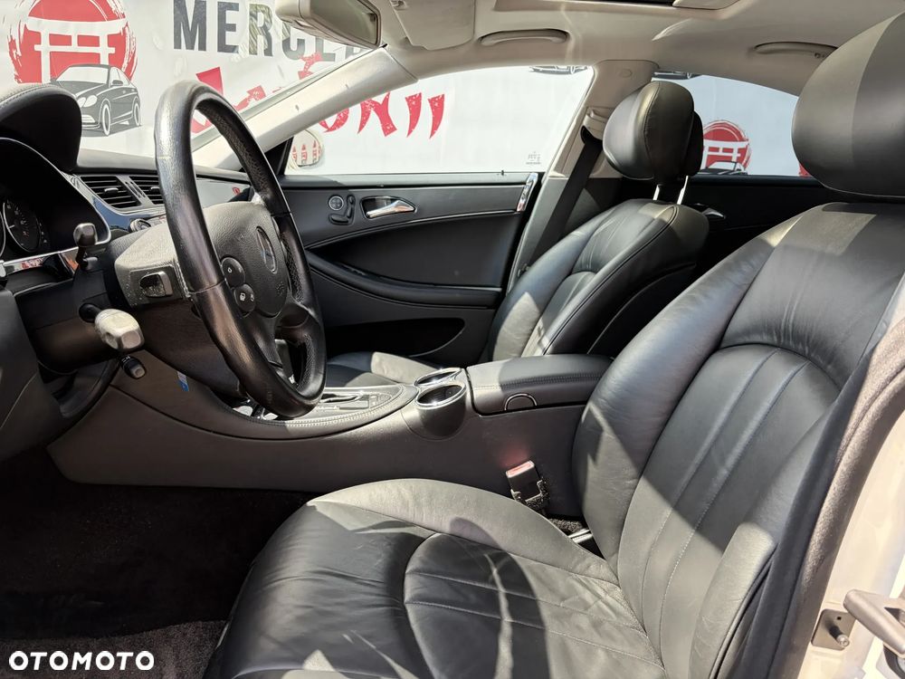 Mercedes-Benz CLS 500 - 25
