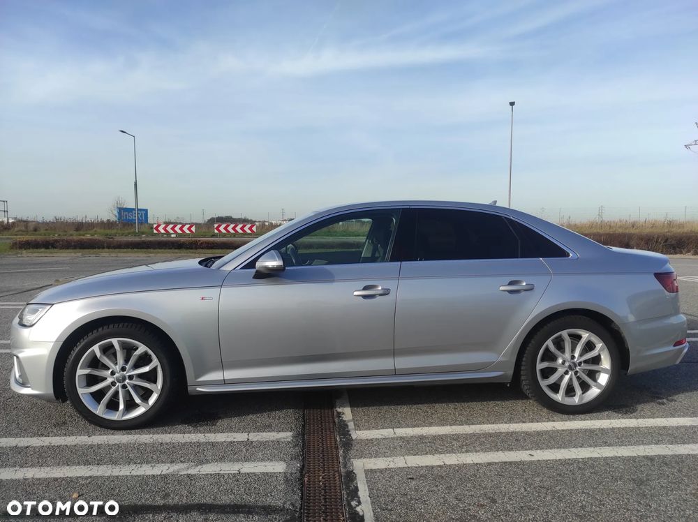 Audi A4 Limousine 35 TFSI mHEV S Line S tronic - 4
