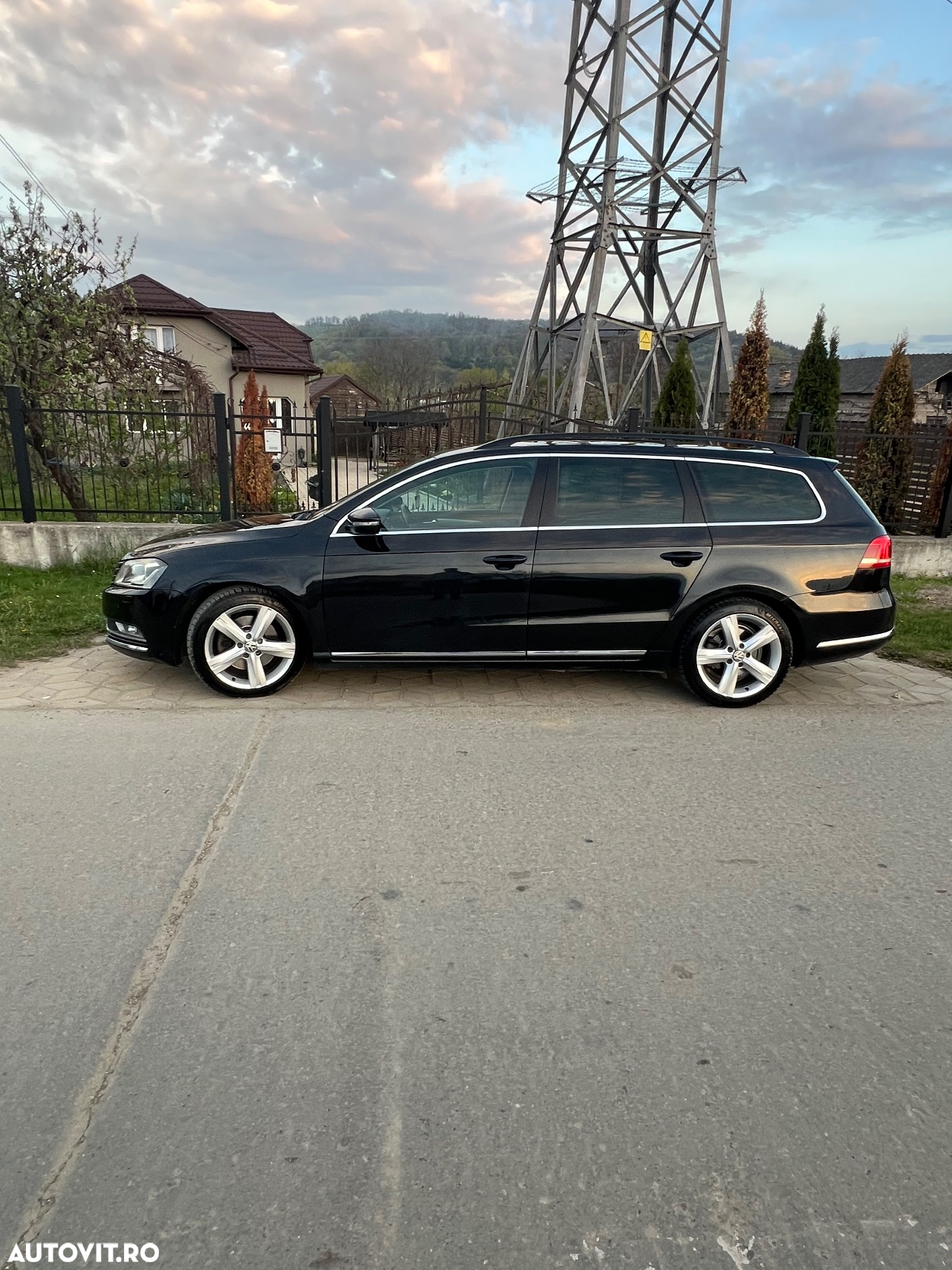 Volkswagen Passat Variant 2.0 TDI Blue TDI DSG Comfortline - 9