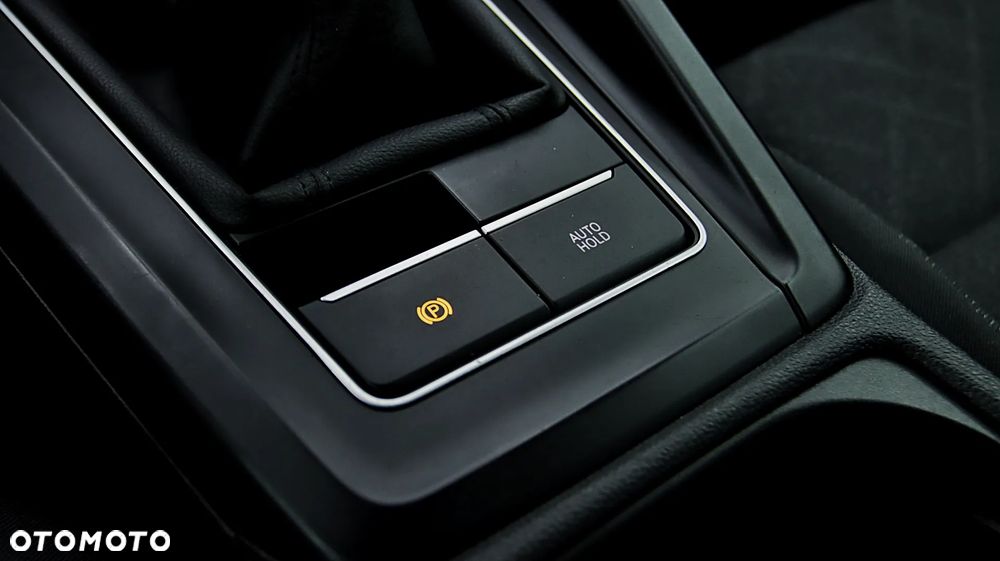 Volkswagen Golf VIII 1.5 TSI EVO Life - 26