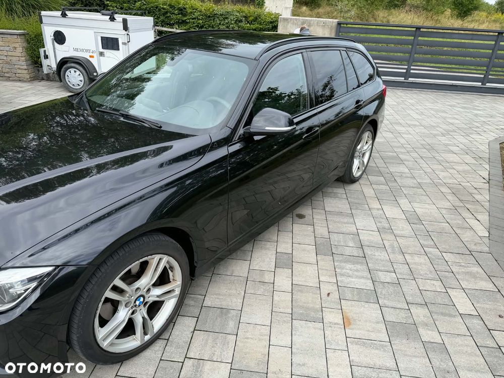 BMW Seria 3 320d xDrive Sport Line - 3