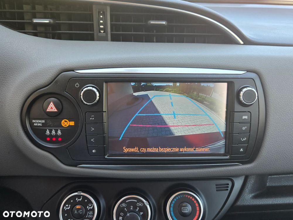 Toyota Yaris 1.33 Premium - 6
